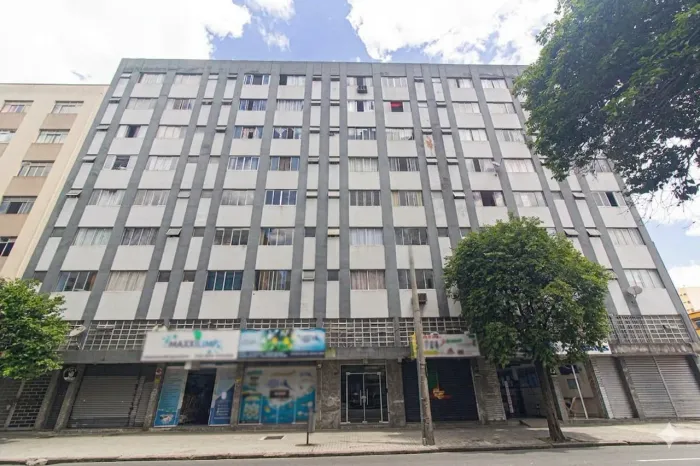 Studio com vaga no Centro de Curitiba | Edifício Ricardo | Rua Nilo Cairo esquina Mariano
