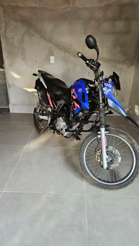 Vendo moto xtz crossser - 13.600$