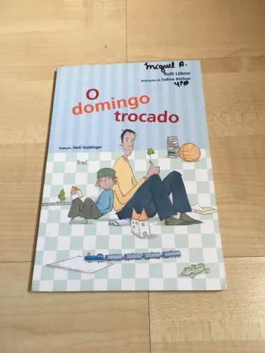 Livro O domingo trocado 