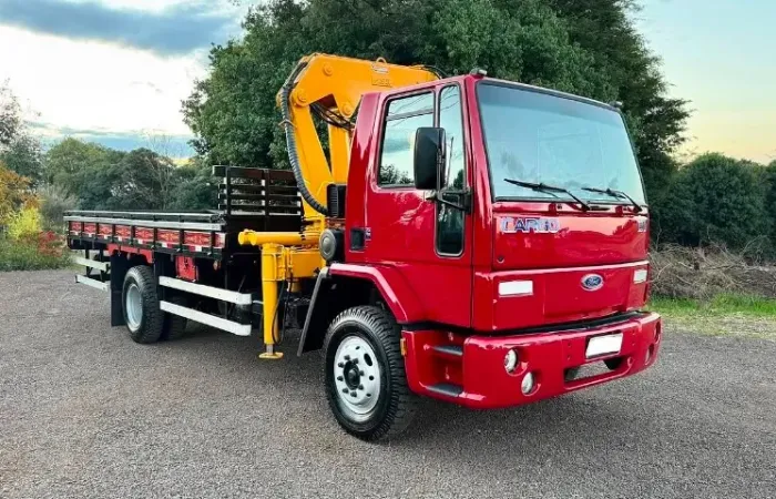 Ford cargo 1317 2010 com munck particular