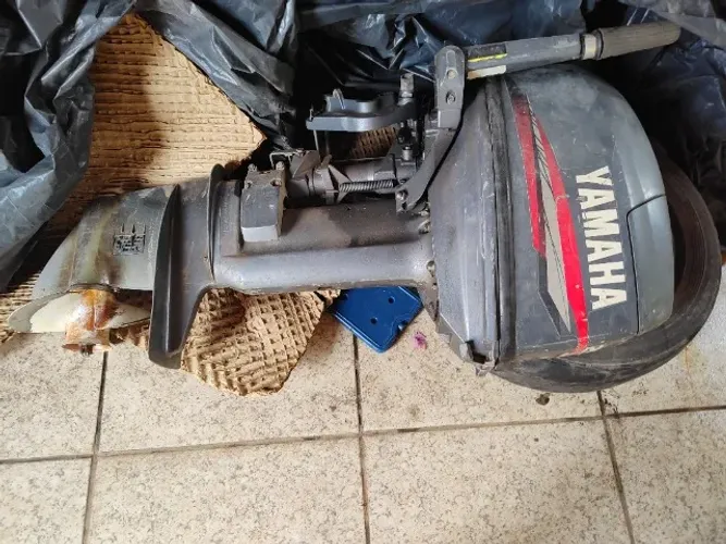 Motor 25 hp Yamaha 2001