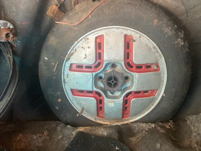 Cinco rodas com 4 capinha do monza sr hatch 87