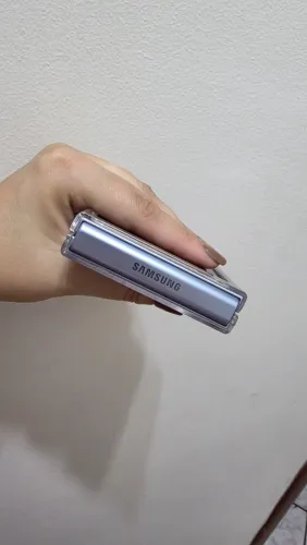 Celular dobrável Samsung Z flip 6 512gb azul