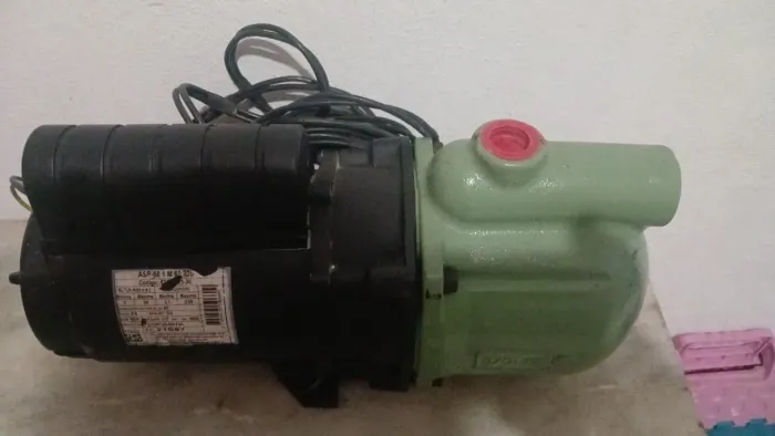 Bomba D?água Schineider de 1 CV  nova!