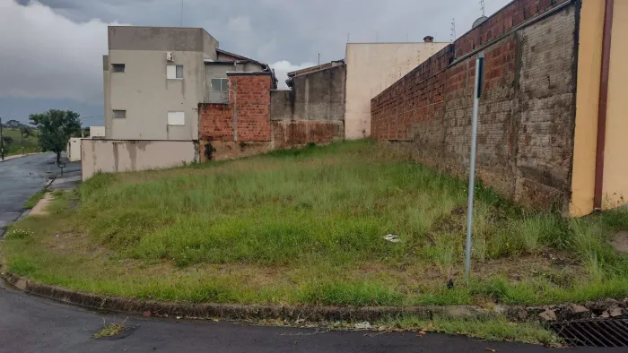 Terreno no Residencial Jardim Morumbi, na cidade de Lins - SP.