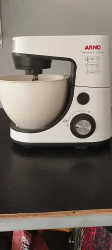 Batedeira planetária arno deluxe