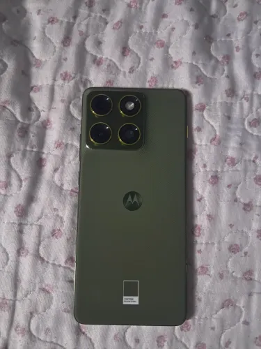 MOTO Edge 60 verde