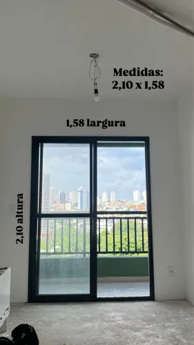 Porta Balcão Alumínio 210x158 2 folhas