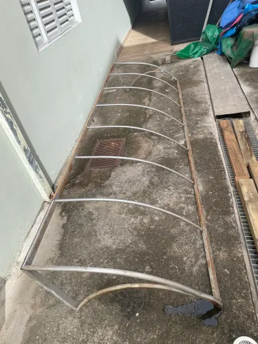 Estrutura para toldo