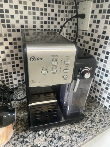 Cafeteira oster prima late