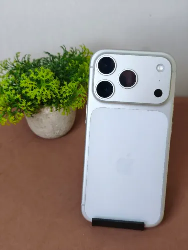 iPhone 17 pro 256gb semi novo