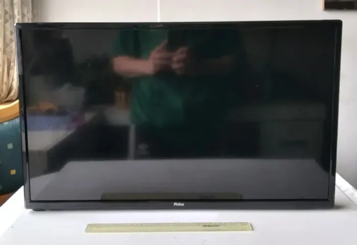 COM AVARIA - Televisão LED Philco 28 Polegadas (PH28D27D LED) - Para Peças ou Conserto