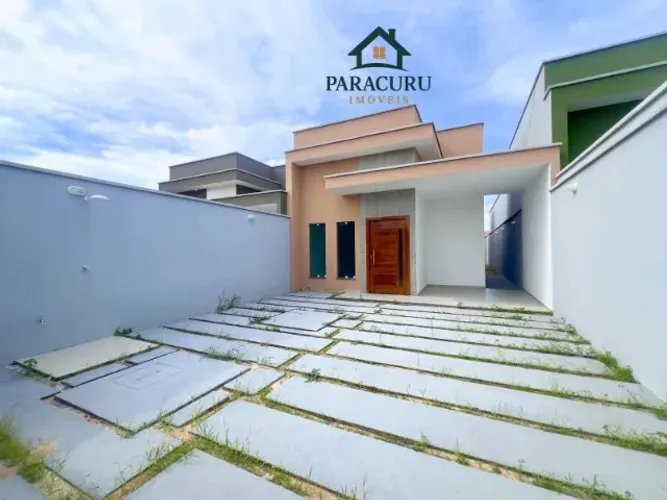 Vendo casa com três suítes no bairro Paracuru Beach.