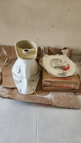 Kit vaso sanitário com caixa aclopada