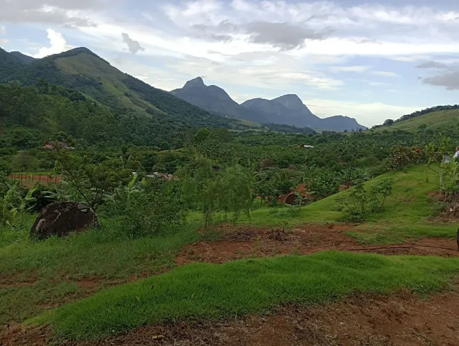 Vendo uma linda chácara em piapitangui Viana,de frente para o sítio gava
