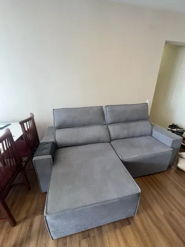 Sofá Retrátil e Reclinável 2,2 mts comp por 1,8mts