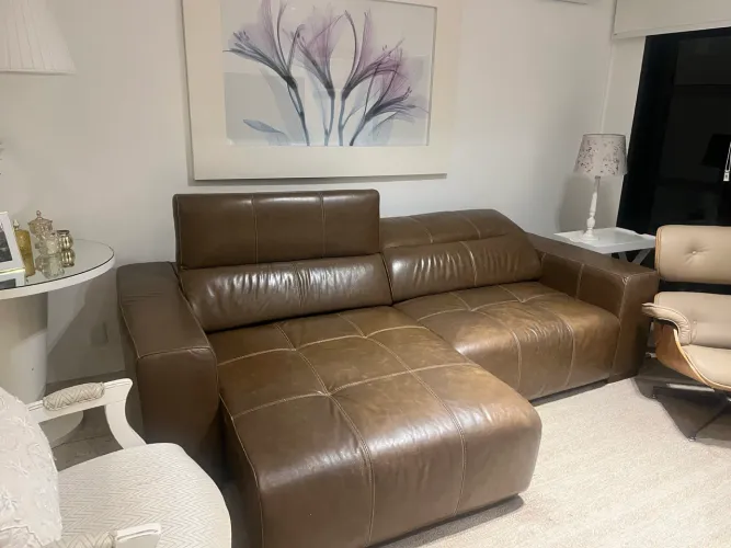 Sofá de couro retrátil com 2,56 m