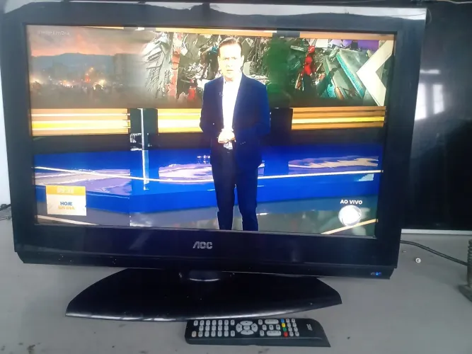 Tv/monitor AOC 26" com 3 meses garantia 