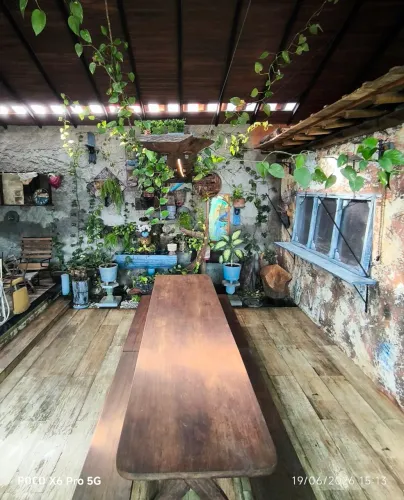 Mesa + 4 banquetas 