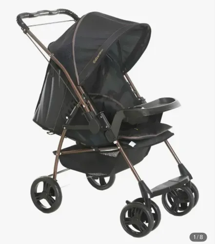 Carrinho de bebê e bebê conforto Galzerano