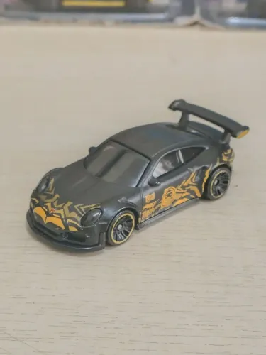 Hot Wheels Porsche 911 GT3 RS