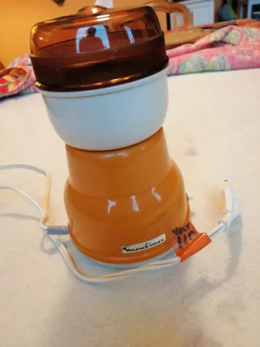 Pequeno MOEDOR ELÉTRICO para grãos, especiarias, café - ótimo estado