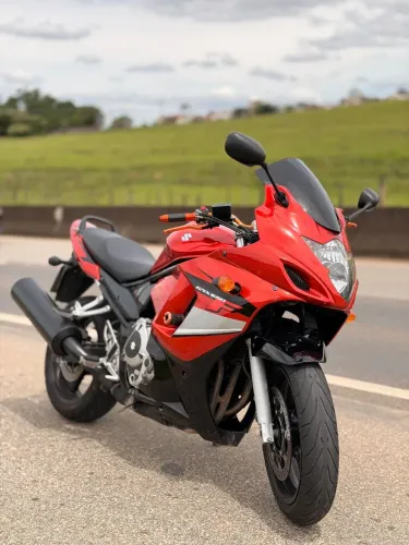 TROCO POR MOTO DE DIA A DIA - SUZUKI GSX F 650