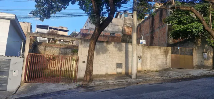 Lote 242m² 