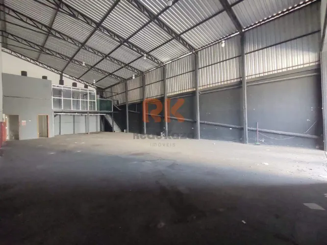 Galpão Comercial/Industrial para Alugar em Santa Mônica (470 m²)  BH | 4 Vagas