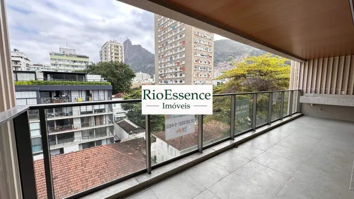 Apartamento residencial de 131 m² com 3 suítes em Botafogo