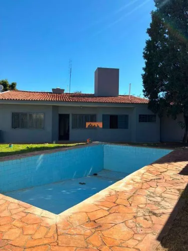 Casa para aluguel 7 quartos (1 suíte) com piscina em Campinas/SP  Cidade Universitária