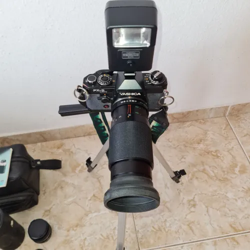 Máquina Fotográfica YASHICA FX-D Quartz