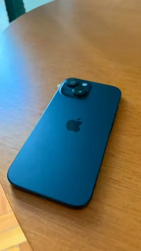 iPhone 15 (256GB)