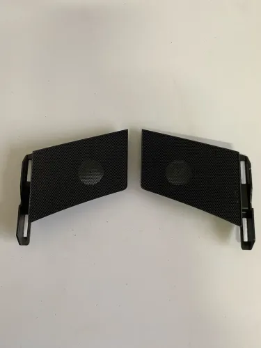 Tela grade difusor ar toyota Yaris saida de som painel (par)