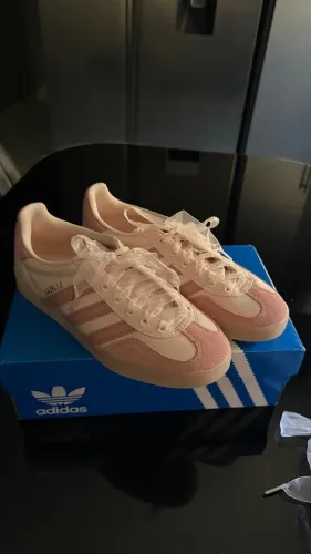 Tênis adidas gazelle indoor rosa