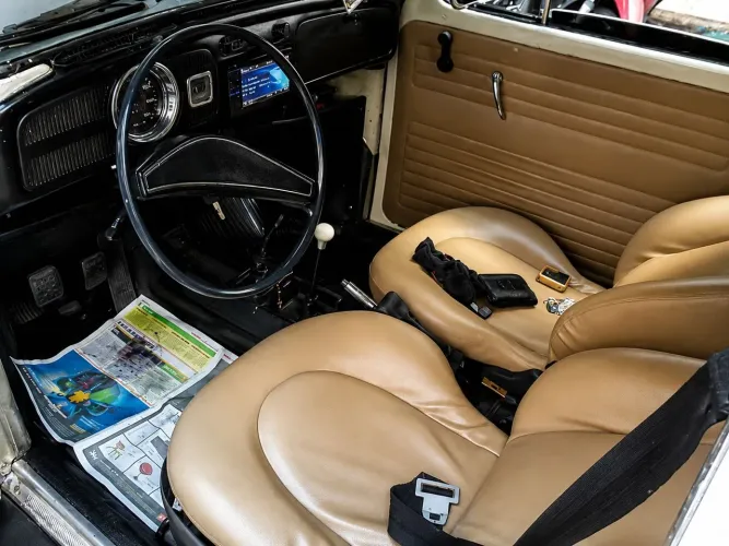Bancos Dianteiros Ford Ka / Fusca em Couro Caramelo c/ Trilhos