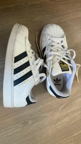 Tenis Superstar Adidas Tam 28