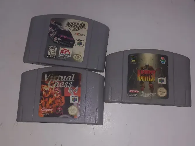 Lote de 3 jogos originais de Nintendo 64 por 120 reais