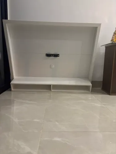 Painel tv branco 