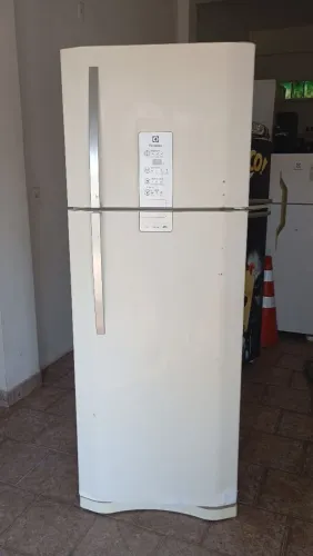 Geladeira Electrolux Frost Free 