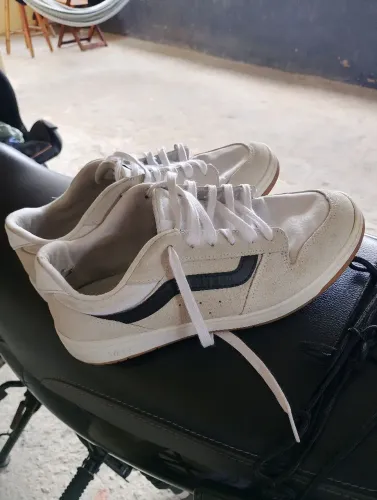 Vendo tênis VANS branco