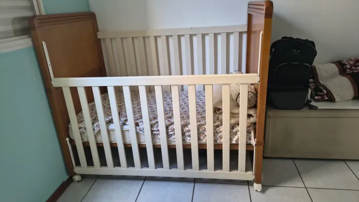 Berço madeira - 450,00