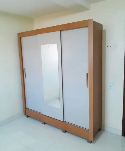 Guarda roupa vitória com espelho