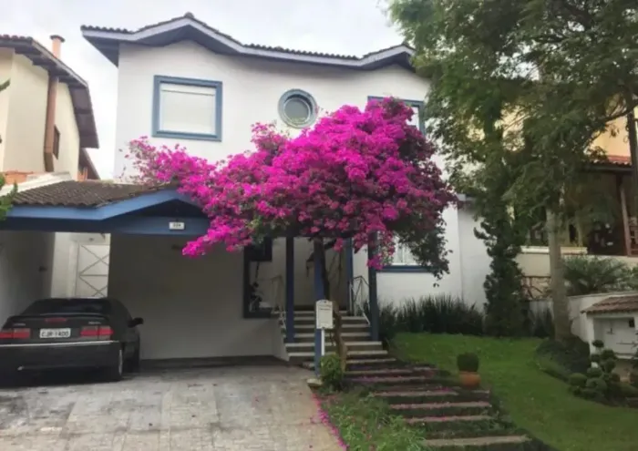 Casa para locação no condominio São Paulo II Granja Viana