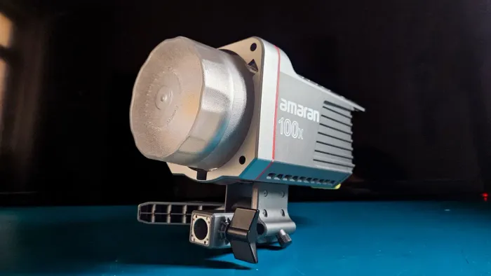 Luz LED Aputure Amaran 100x