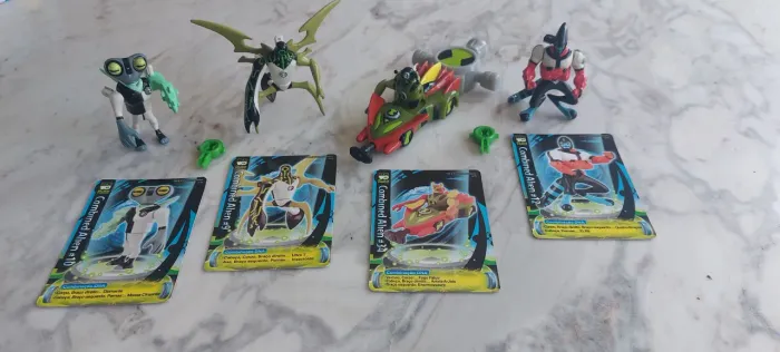 04 Bonecos  Ben 10 Combined Alien 