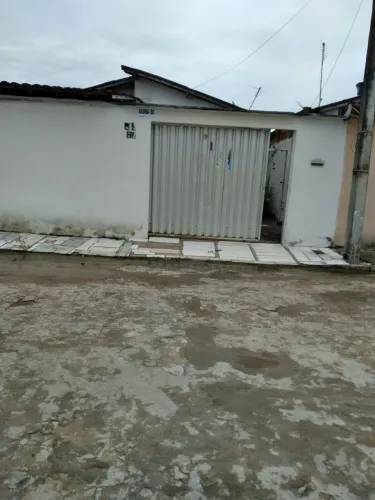 Vendo uma casa em Igarassu muito preço 90 mil falar com Josafá *27