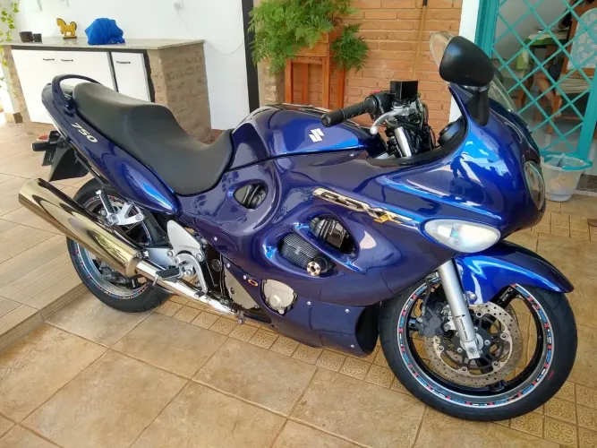 GSX750F
