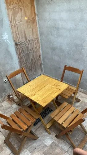 3 Conjuntos de Mesa e Cadeiras de Madeira Dobráveis (Bar / Área Gourmet)