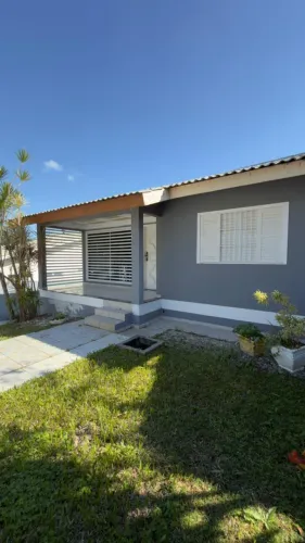 Casa (Alvenaria), com 4 quartos e 2 banheiros à Venda, 311 m² em Criciúma/SC